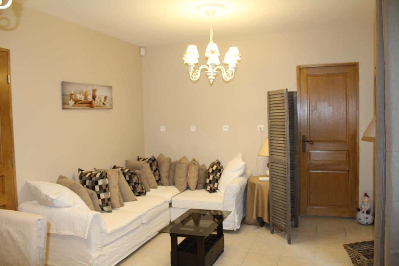 Auberge De Pachoquin Meounes-les-Montrieux Ngoại thất bức ảnh