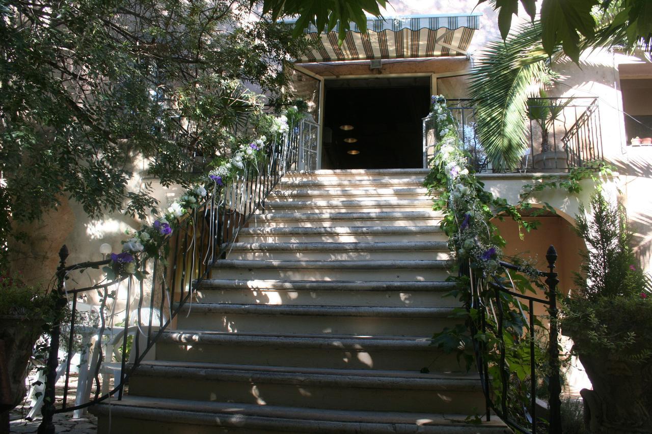 Auberge De Pachoquin Meounes-les-Montrieux Ngoại thất bức ảnh