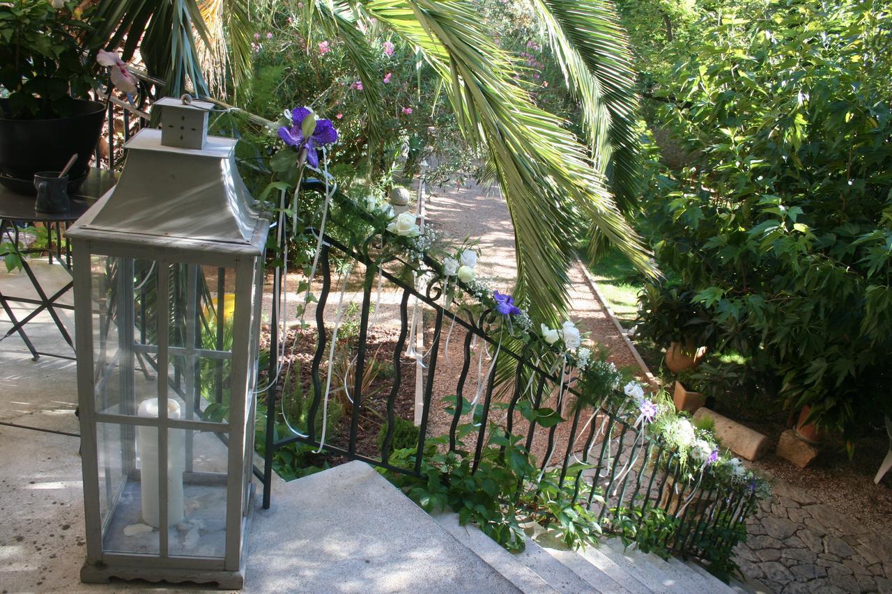 Auberge De Pachoquin Meounes-les-Montrieux Ngoại thất bức ảnh