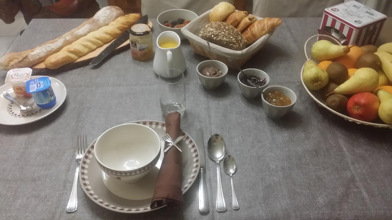 Auberge De Pachoquin Meounes-les-Montrieux Ngoại thất bức ảnh