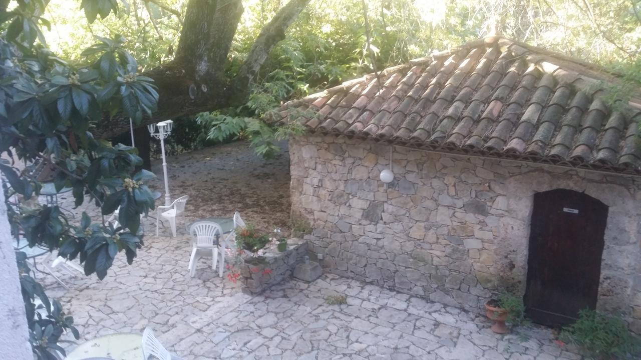 Auberge De Pachoquin Meounes-les-Montrieux Ngoại thất bức ảnh