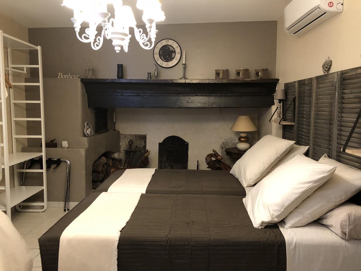 Auberge De Pachoquin Meounes-les-Montrieux Ngoại thất bức ảnh