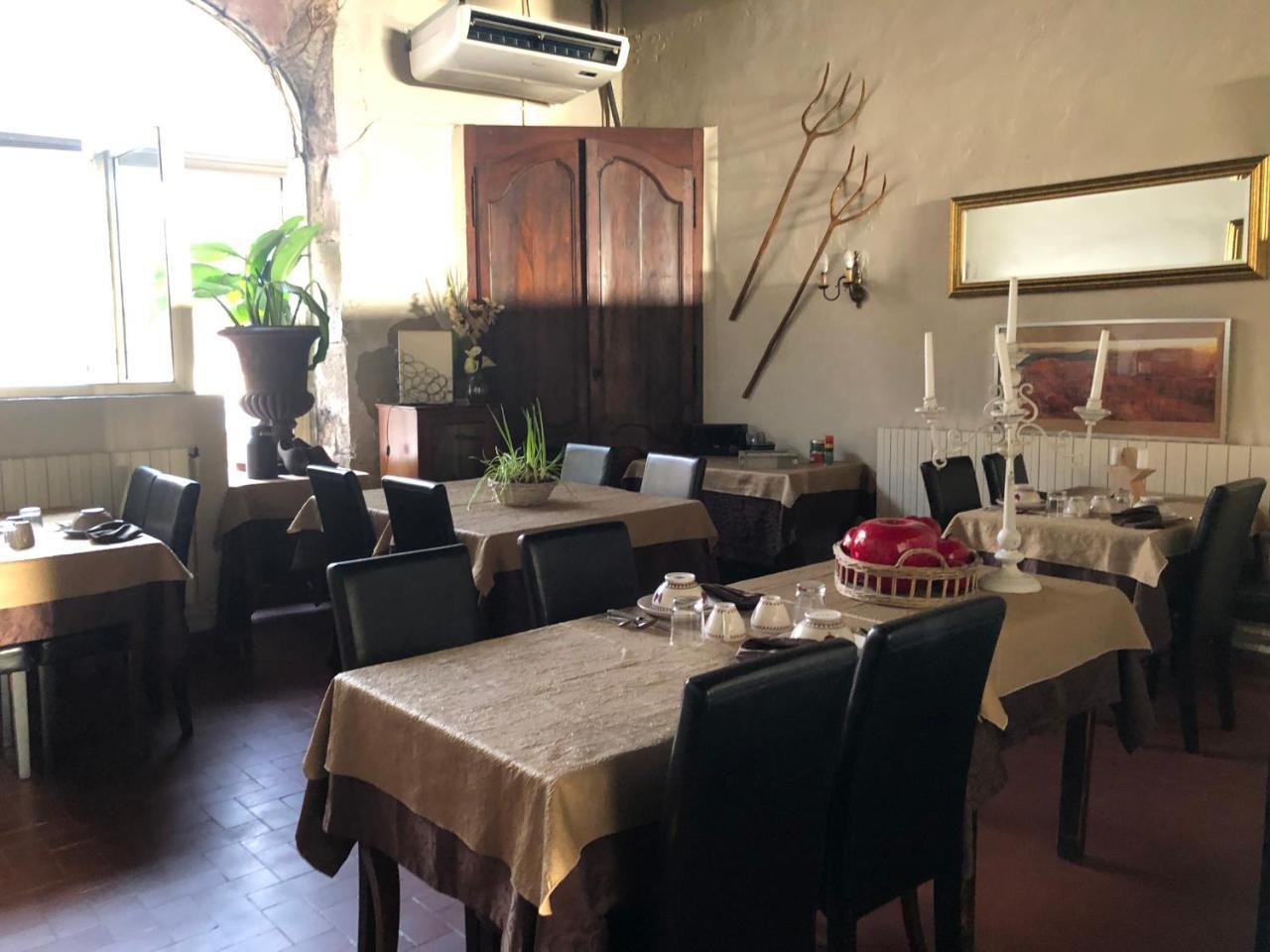 Auberge De Pachoquin Meounes-les-Montrieux Ngoại thất bức ảnh
